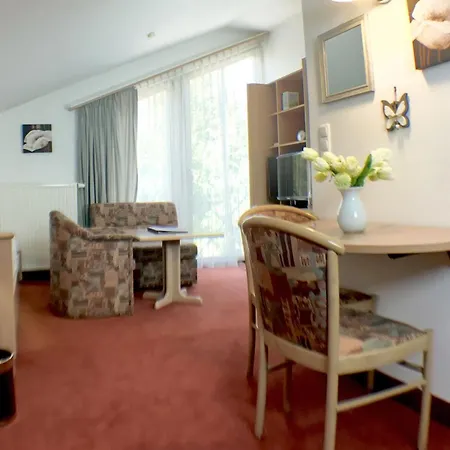 アパート Appartement-hotel Sibyllenbad ノイアルベンロイト